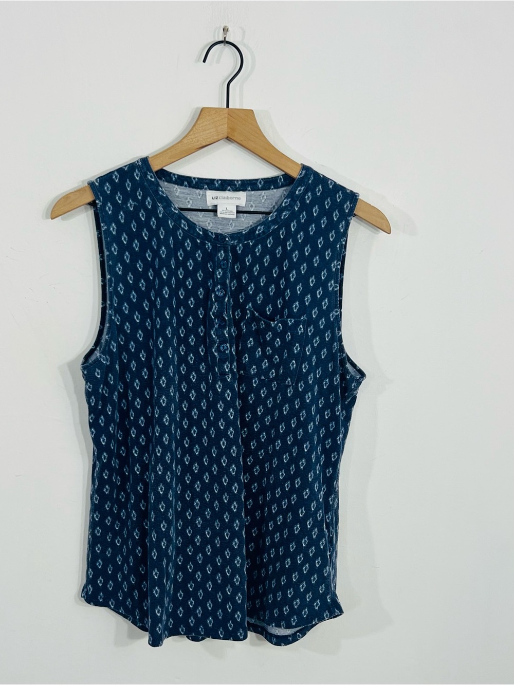 Liz Claiborne Blue White Geometric Sleeveless Button Front Pocket Tank Top L